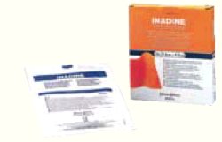 MEDICAZIONE NON ADERENTE ALLO IODIO-POVIDONE INADINE MISURA 9,5X9,5 10 PEZZI - Parafarmacia Mostacciano