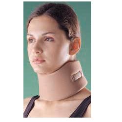 COLLARE CERVICALE OPPO A DENSITA' COMPATTA MISURA SMALL. SUPPORTA LA COLONNA CERVICALE IN POSIZIONE NEUTRALE O ANATOMICA E PROVVEDE AD IMMOBILIZZARLA. CHIUSURA IN VELCRO - Parafarmacia Mostacciano