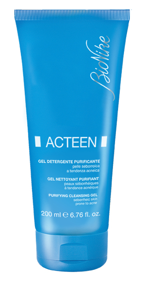 AKNET GEL DETERGENTE PURIFICANTE 200 ML - Parafarmacia Mostacciano