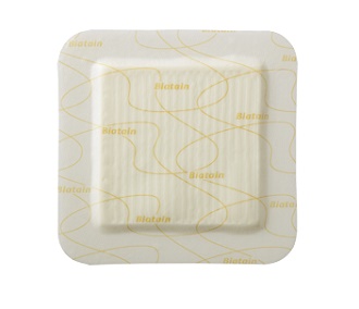 MEDICAZIONE BIATAIN IN SCHIUMA DI POLIURETANO CON BORDO ADESIVO IN SILICONE 10X10 CM 10 PEZZI - Parafarmacia Mostacciano