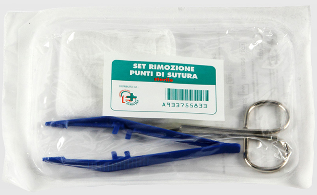 SET PER LA RIMOZIONE DEI PUNTI DI SUTURA COMPOSTO DA 1 FORBICE 1 PINZETTA 2 COMPRESSE DI GARZA DI COTONE - Parafarmacia Mostacciano