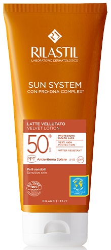 RILASTIL SUN SYSTEM PHOTO PROTECTION TERAPY SPF 50+ LATTE VELLUTANTE 200 ML - Parafarmacia Mostacciano